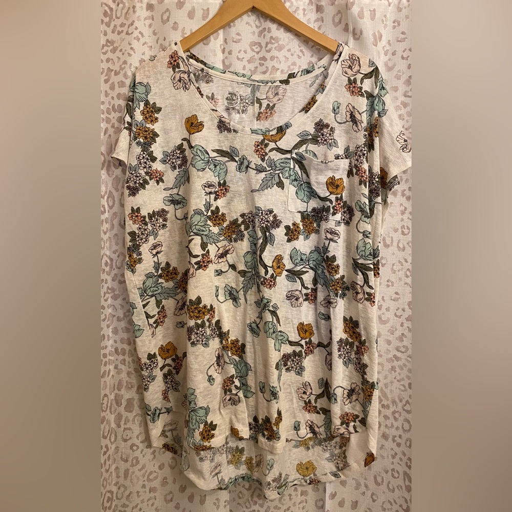 NWOT Maurices Size 2 Top